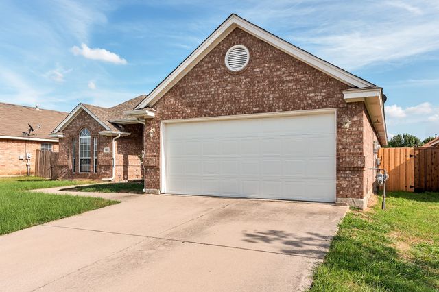 9112 Tyne Trail, Fort Worth, TX 76118