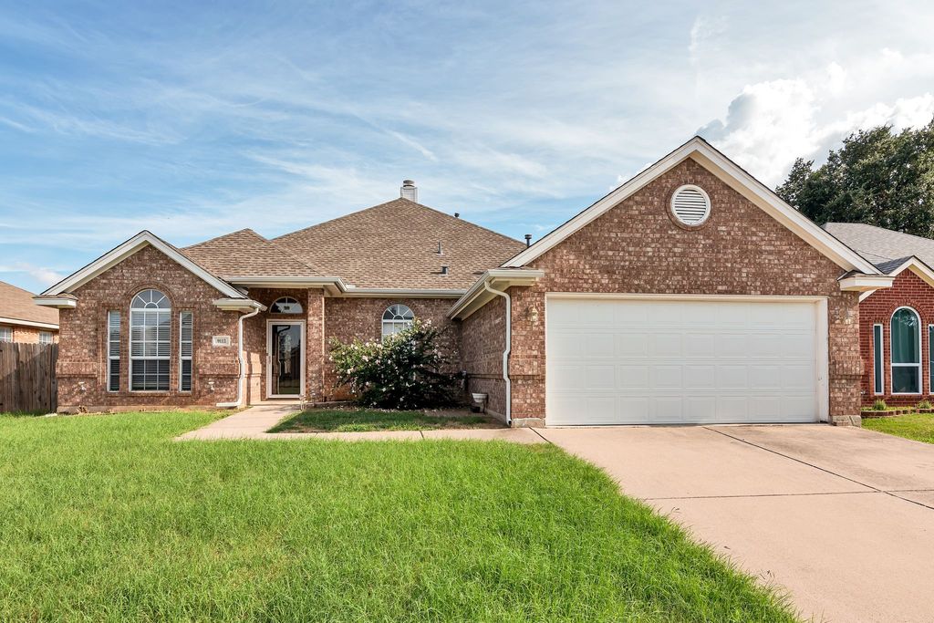 9112 Tyne Trail, Fort Worth, TX 76118
