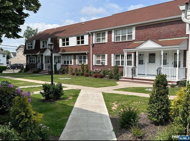 29 W Passaic Street, Maywood, NJ 07607