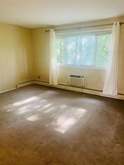 31831 Grand River Avenue Avenue Unit: 3, Farmington, MI 48336