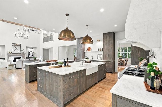 350 Lum Crowe Road, Roswell, GA 30075