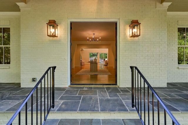 350 Lum Crowe Road, Roswell, GA 30075