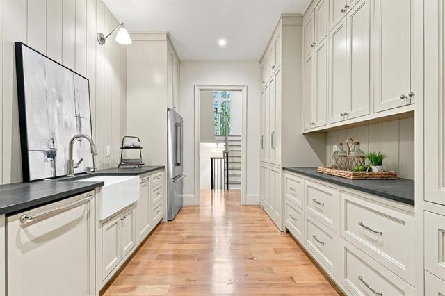 350 Lum Crowe Road, Roswell, GA 30075