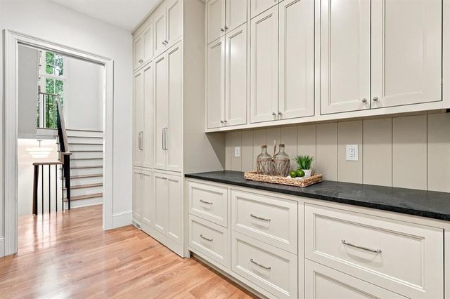 350 Lum Crowe Road, Roswell, GA 30075