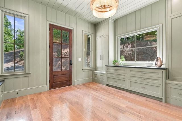 350 Lum Crowe Road, Roswell, GA 30075