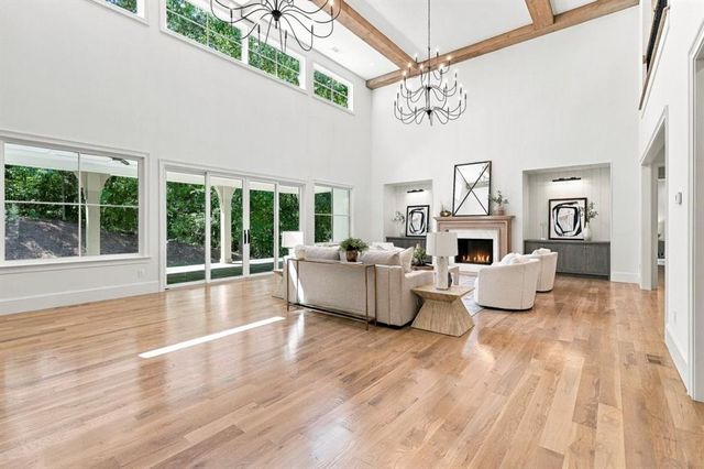 350 Lum Crowe Road, Roswell, GA 30075
