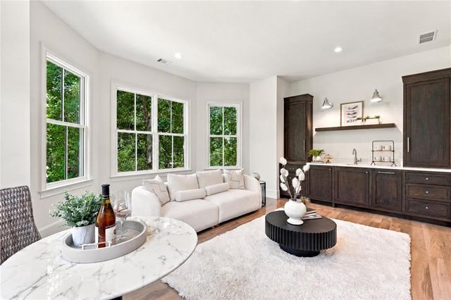 350 Lum Crowe Road, Roswell, GA 30075