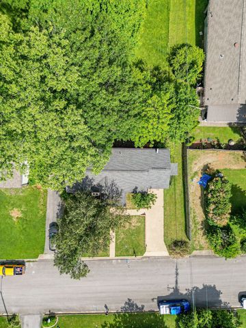 1204 Rolling Fields Dr, Columbia, TN 38401