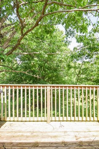 1204 Rolling Fields Dr, Columbia, TN 38401