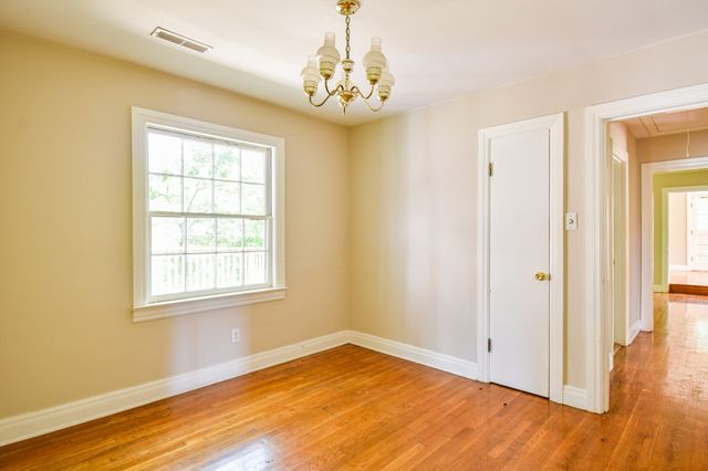 1204 Rolling Fields Dr, Columbia, TN 38401