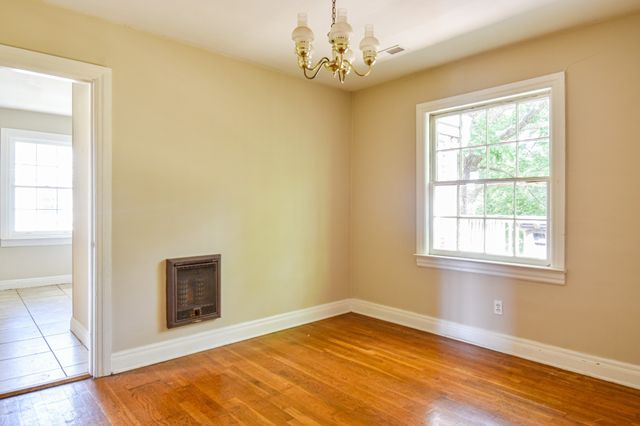 1204 Rolling Fields Dr, Columbia, TN 38401