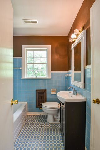 1204 Rolling Fields Dr, Columbia, TN 38401