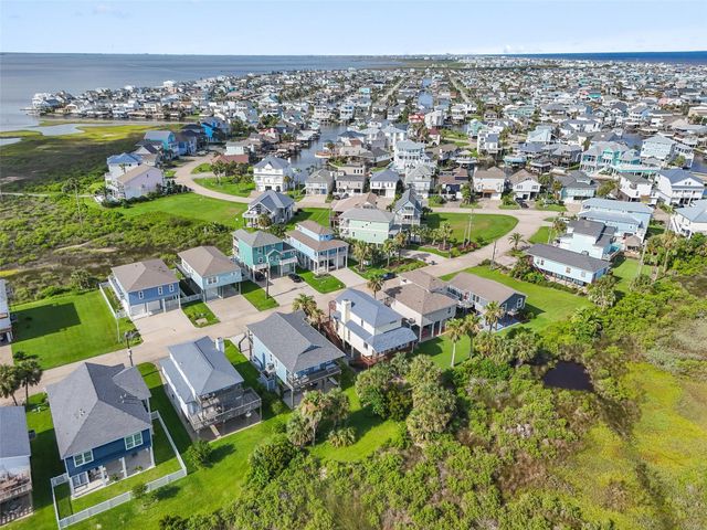 22517 Bay Point Drive, Galveston, TX 77554