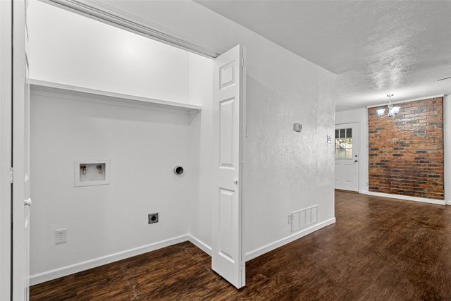 209 E Utah Street, Sherman, TX 75090