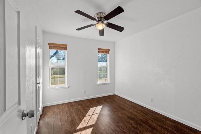 209 E Utah Street, Sherman, TX 75090