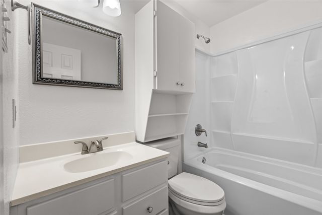 209 E Utah Street, Sherman, TX 75090