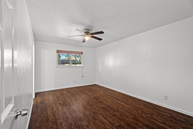 209 E Utah Street, Sherman, TX 75090