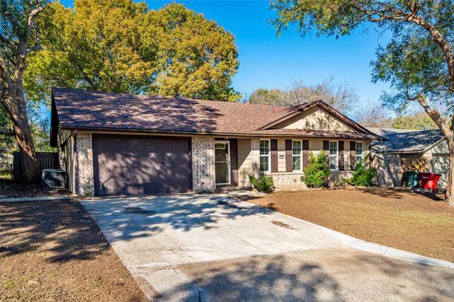 209 E Utah Street, Sherman, TX 75090