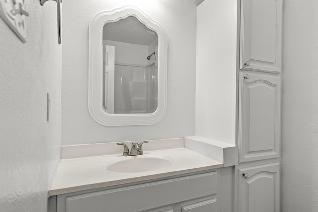 209 E Utah Street, Sherman, TX 75090