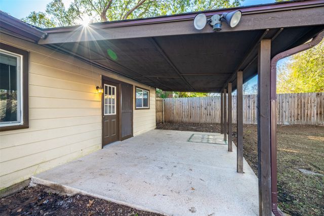 209 E Utah Street, Sherman, TX 75090