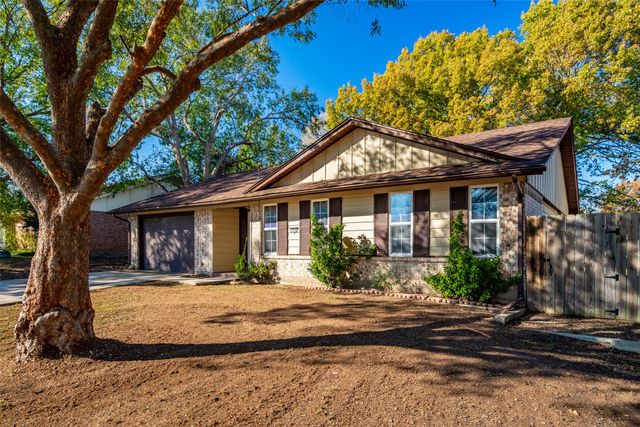 209 E Utah Street, Sherman, TX 75090