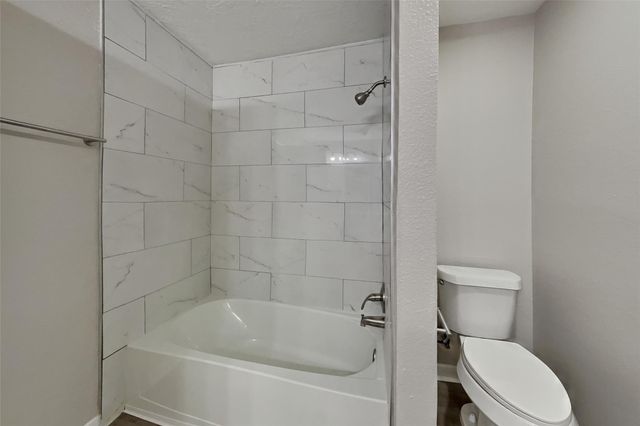 22626 August Leaf Drive, Tomball, TX 77375