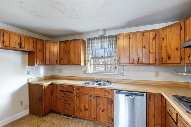 12 Nola Avenue, Rochester, NH 03867