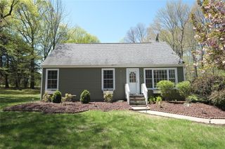 9 Lakeside Drive, Rhinebeck, NY 12572