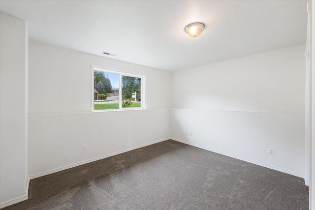 5983 Blackstone Way, Nine Mile Falls, WA 99026