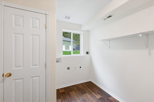 5983 Blackstone Way, Nine Mile Falls, WA 99026