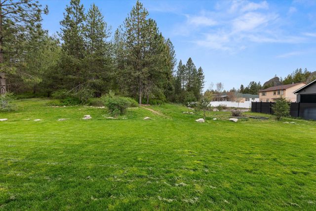 5983 Blackstone Way, Nine Mile Falls, WA 99026