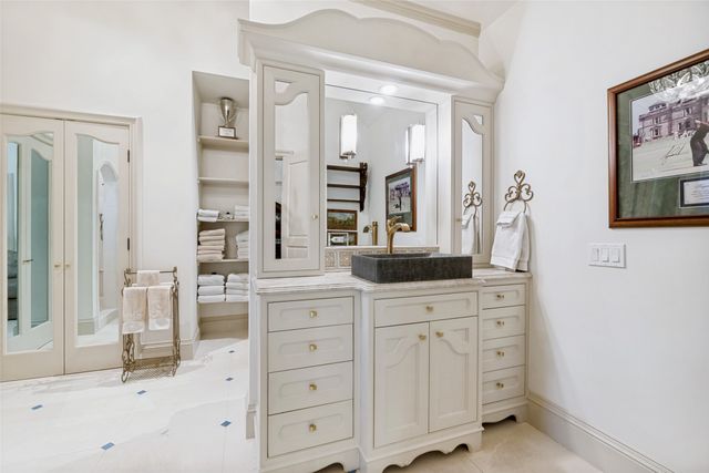 4327 Irving Avenue, Dallas, TX 75219