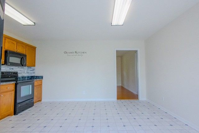 4272 Jl Head Rd, Cedar Hill, TN 37032