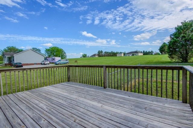 4272 Jl Head Rd, Cedar Hill, TN 37032