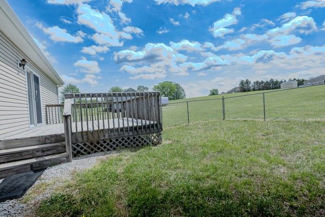 4272 Jl Head Rd, Cedar Hill, TN 37032