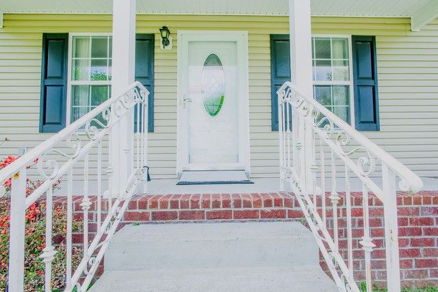 4272 Jl Head Rd, Cedar Hill, TN 37032