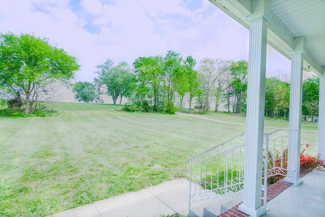 4272 Jl Head Rd, Cedar Hill, TN 37032