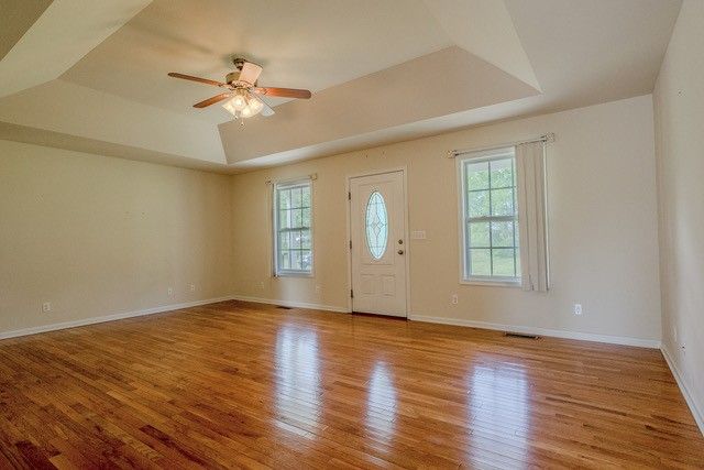 4272 Jl Head Rd, Cedar Hill, TN 37032