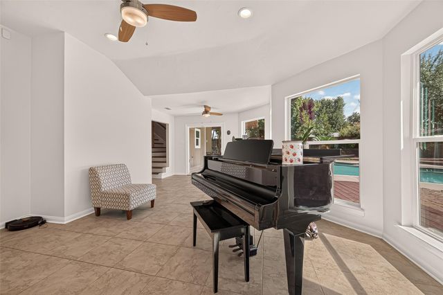 619 Flaghoist Lane, Houston, TX 77079