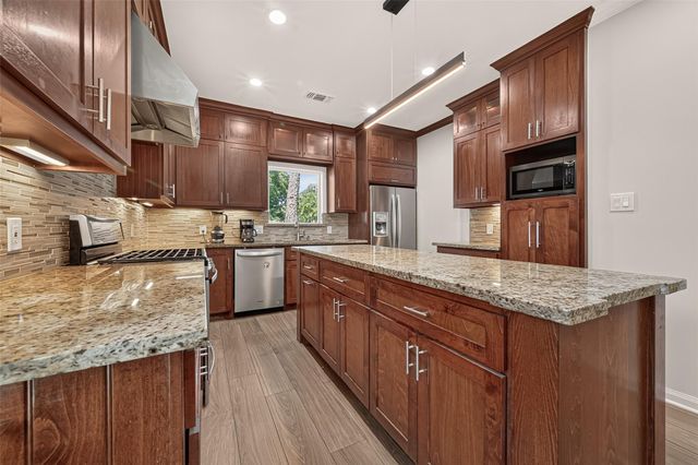 619 Flaghoist Lane, Houston, TX 77079
