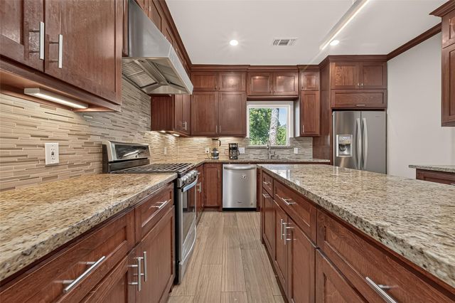 619 Flaghoist Lane, Houston, TX 77079