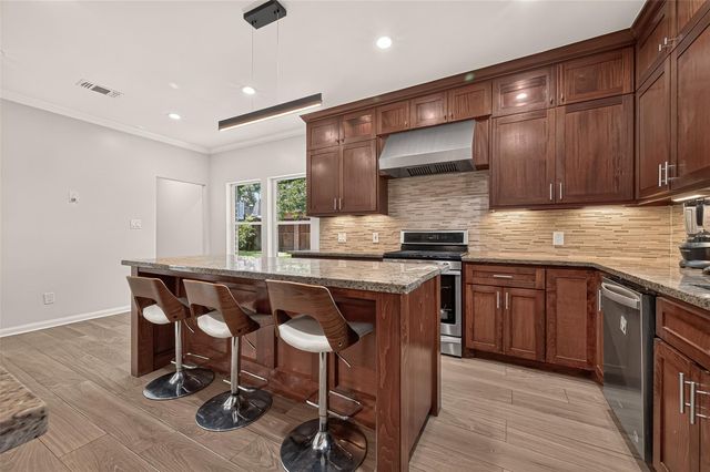 619 Flaghoist Lane, Houston, TX 77079