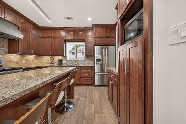 619 Flaghoist Lane, Houston, TX 77079