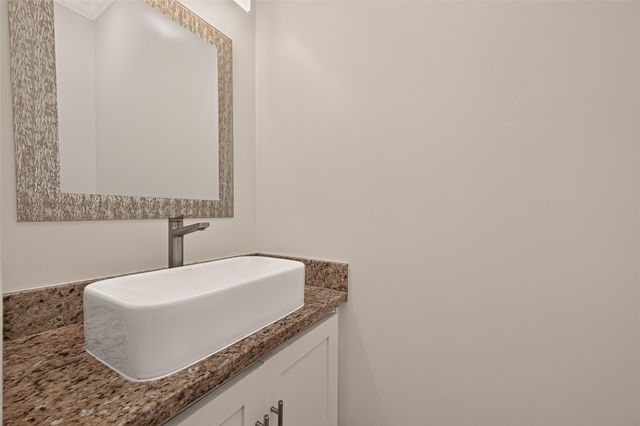 619 Flaghoist Lane, Houston, TX 77079