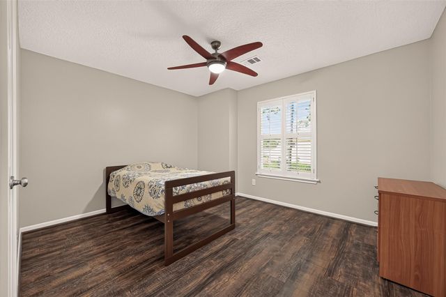 619 Flaghoist Lane, Houston, TX 77079
