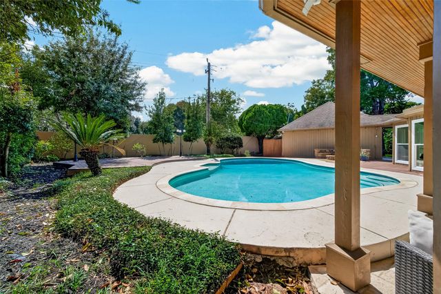 619 Flaghoist Lane, Houston, TX 77079