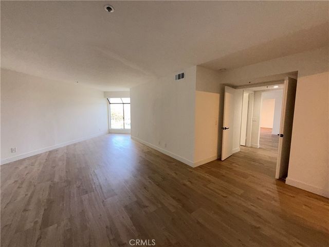 260 Cagney Lane 209, Newport Beach, CA 92663