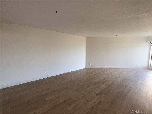 260 Cagney Lane 209, Newport Beach, CA 92663