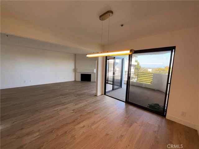 260 Cagney Lane 209, Newport Beach, CA 92663