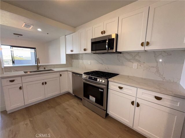 260 Cagney Lane 209, Newport Beach, CA 92663